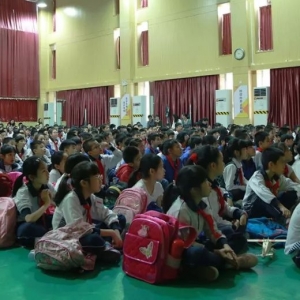 無人機“飛”進校園，做一個熱愛科學的小飛俠